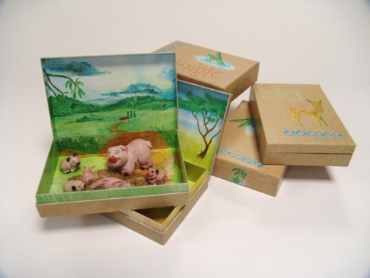 Speelgoed verpakking kartonnen doosje met bedrukking aan buiten- en binnenzijde